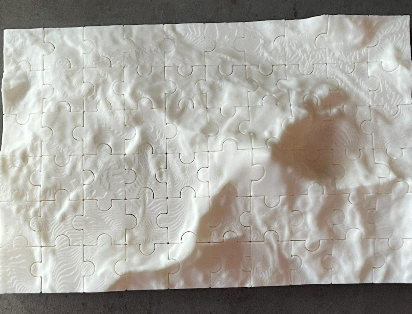 Собранная модель рельефа: крупный участок местности из напечатанных фрагментов